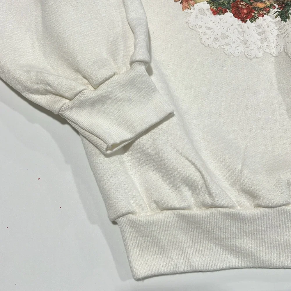 Victoria Joys - l white Santa sweater, screen‎ print, vintage